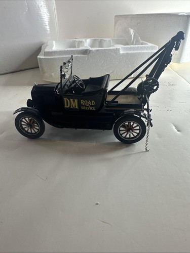 The Danbury Mint 1925 Ford Model T Tow Truck Diecast With Box - Picture 3 of 5