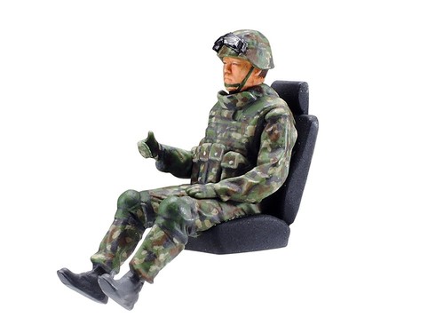 1/48 Military Miniature No.90 Ground Self-Defense Force Light Armored Mobile Veh - Picture 6 of 8