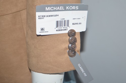 NUEVO CON ETIQUETAS ABRIGO DEPORTIVO MICHAEL KORS corte clásico imitación gamuza camel tostado talla 40S - Imagen 3 de 5