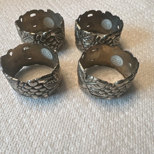 Silver Treasures By Godinger 4 Napkin Rings Burgundy Velvet Box - Picture 5 of 8