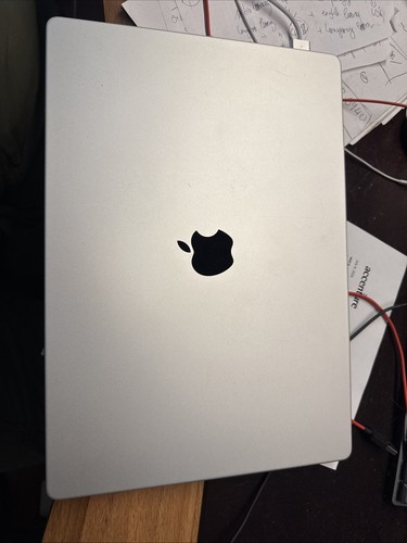 2024 MacBook Pro 16 Inch Apple m4 Pro Chip 24gb Memory 512 GB Storage SILVER