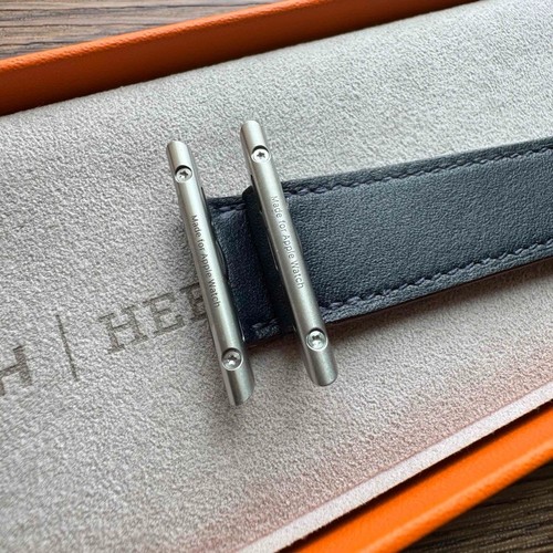 Hermès Apple Watch Navy Leather HERMES 41 mm - 第 4/6 張圖片