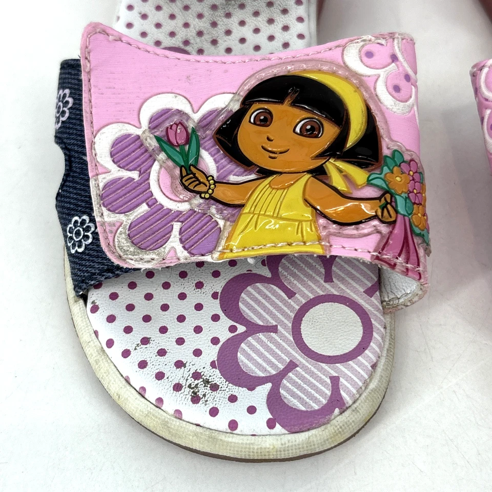 Sandálias Y2K Dora The Explorer meninas tamanho 11 rosa branco alças florais slip on - Imagem 4 de 4