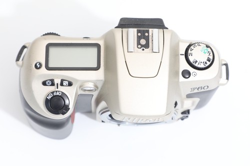 APPAREIL PHOTO ARGENTIQUE NIKON F60 ANNEE 2000 REFLEX AUTOFOCUS 24X36m - Imagen 2 de 4