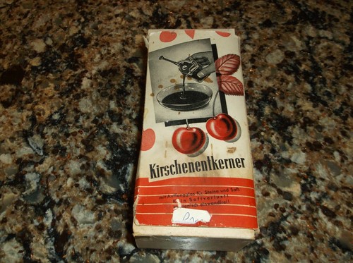 VINTAGE CHERRY STONING PITTING CHERRIES NR. 601 MADE GERMANY KIRSCHENENLKERNER - Picture 3 of 12