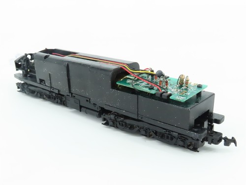 HO Scale Proto 2000 21616 NH New Haven Alco PA Diesel Locomotive #0773 - Picture 12 of 20