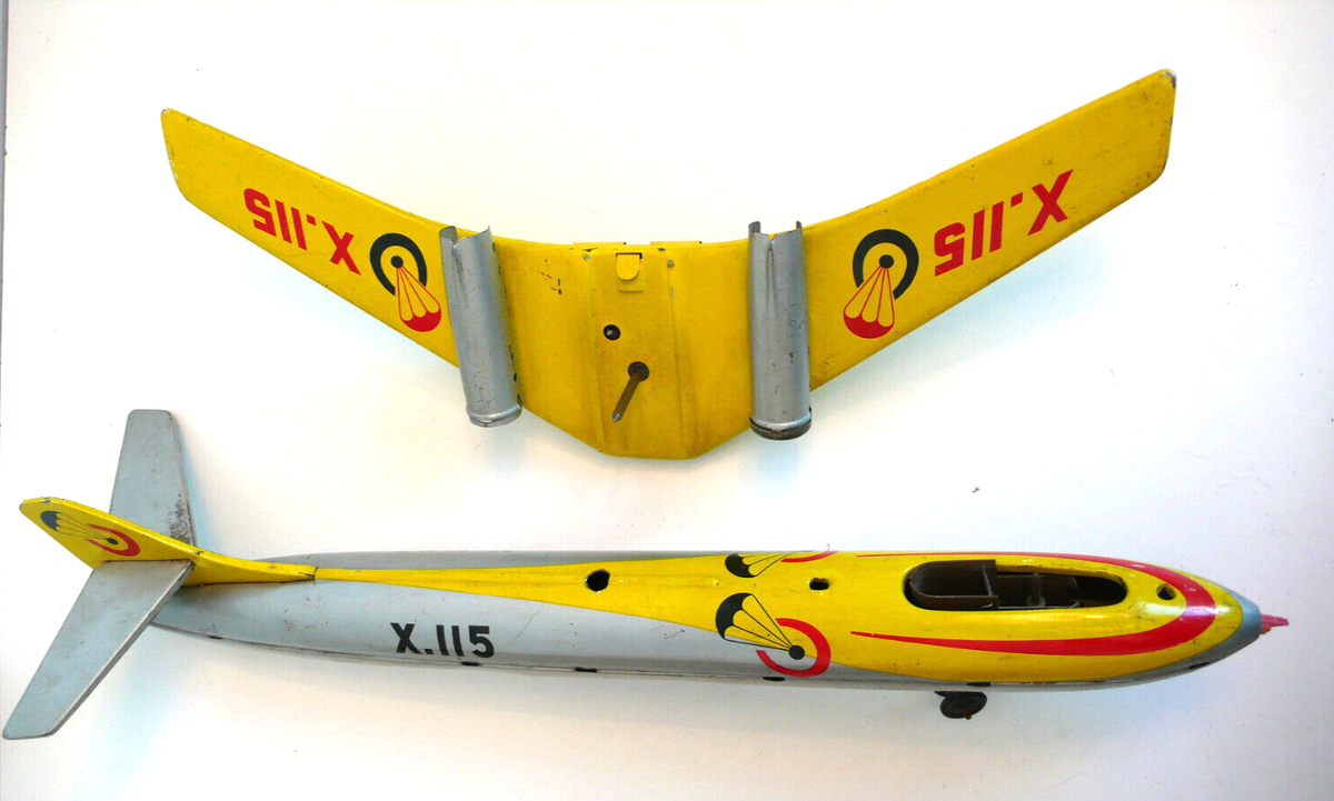 Avion Joustra X.115 En Tôle Lithographiée - 40 Cm - Sans Cockpit (Bel état)