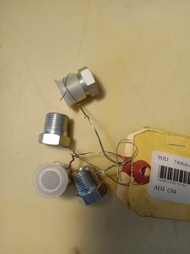 LOT OF 4 (5406-6-4) PIPE REDUCER BUSHING (3/8"MP X 1/4"FP) - Picture 2 of 2