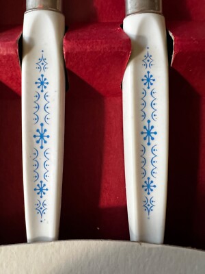 SNOWFLAKE BLUE REGENT SHEFFIELD - 19 PIECE CUTLERY TREASURE CHEST