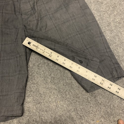 VOLCOM TRUE TO THIS Boys Chino Shorts Size 30 Pockets Cotton Polyester - Picture 4 of 9