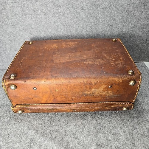 Antique Leather Suitcase With Cunard White Star Cabin Class "L" Sticker - Imagen 8 de 20