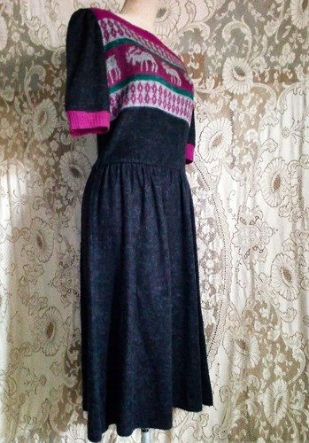 VTG 70s Fit Flare Reindeer Print Boatneck Princess Sleeves Acrylic Knit Dress M - Picture 4 of 9