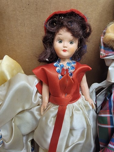 Konvolut 10 alte/antike Mädchen Puppen - Disney, Ethno/Deutsch & mehr! - Bild 13 von 17