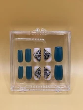 European custom press on nails￼