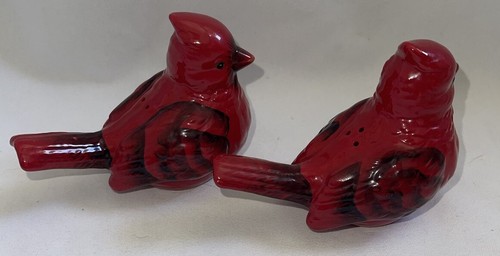 J Willfred Red Cardinal Bird Salt And Pepper Shakers Set Of 2 - Picture 9 of 11