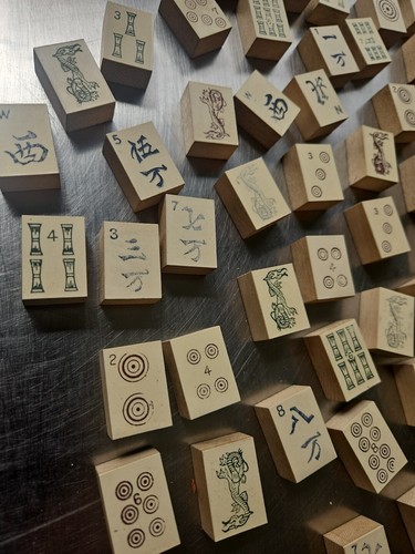 Mah Jong Vintage Wooden Pieces 142 Tiles - Picture 2 of 24