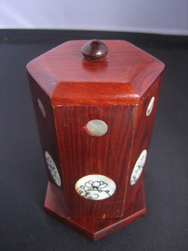 Vintage original hand made lidded wood and shell toothpick holder - Picture 2 of 6