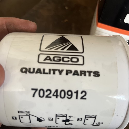 NOS Agco Parts 70240912 Oil Filter With Mason Jar Neck For WD D17 - Picture 3 of 6