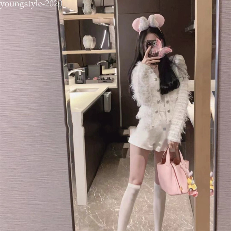 Foto 11 di 17