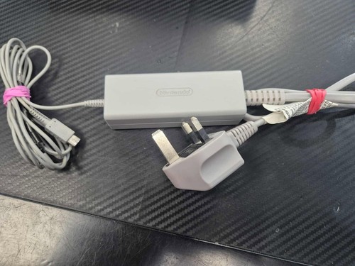 Nintendo Wii U 32GB Black Handheld Console, Used Fast Delivery - Picture 12 of 19
