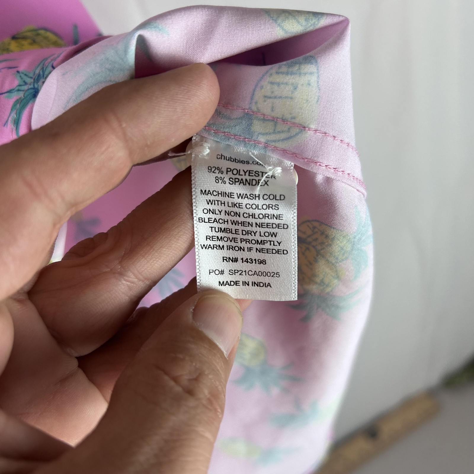 Chubbies Shirt Mens Medium Pineapple Print Short Sleeve Button Up Summer Casual