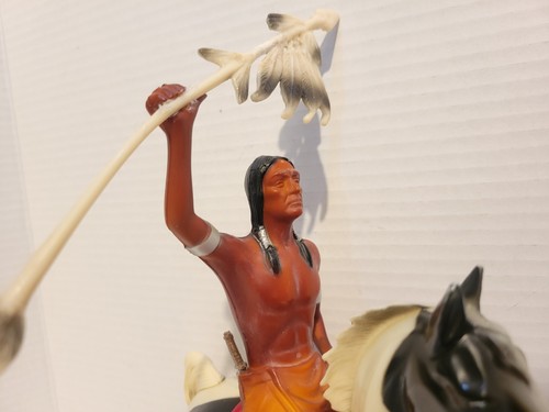Vintage H A R T L A N D Chief Thunderbird With All Accessories - Bild 3 von 5