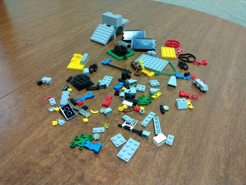 Vintage Lego Legoland Forbidden Island 6270 Pieces w/Advertisement Monkey Canon - Picture 5 of 13