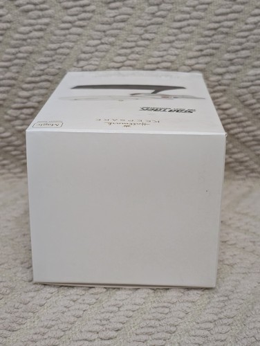 Hallmark Keepsake Star Trek USS Enterprise NCC-1701-D Ornamento 25 Aniversario - Imagen 3 de 9