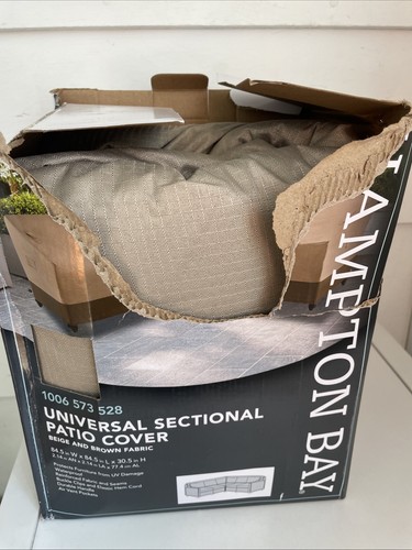 Cubierta universal seccional para muebles de patio Hampton Bay en forma de V beige/marrón - Imagen 1 de 6