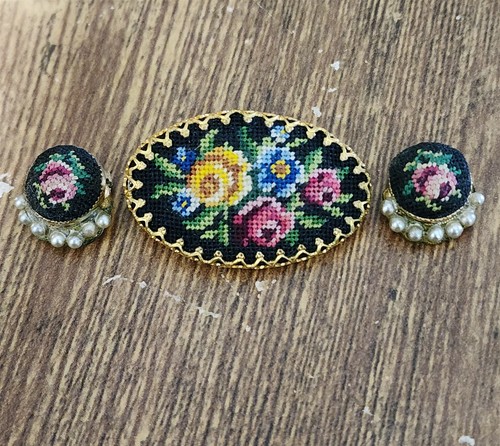 VINTAGE VICTORIAN STYLE NEEDLEPOINT EMBROIDERY ROSES CLIPON EARRINGS AND BROOCH