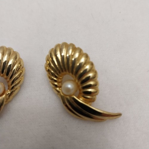 Vintage Ohrringe goldfarben Wellenmuster mit Kunstperlen Akzent #J216 - Bild 3 von 7