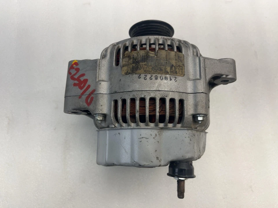 Alternador Jaguar S-Type 2000-2003 - 8 cilindros 4,0 L OEM XR86934 Foto 2 de 4