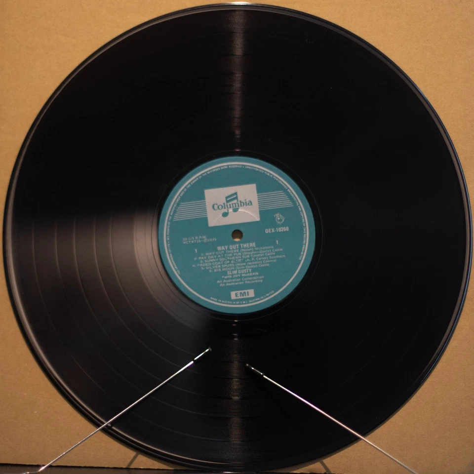 SLIM DUSTY - WAY OUT THERE - LP de vinilo - Columbia - 1975 - en muy buen estado franqueo gratuito 3027 Foto 2 de 4