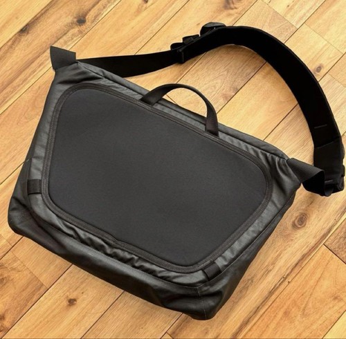 ARC'TERYX Granville 10 Courier Bag 2 #QO13FN - Picture 2 of 6
