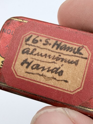 Behälter mit 16er ausgefallenen Zeigern vom Uhrmacher Lot RP312 - Bild 1 von 3