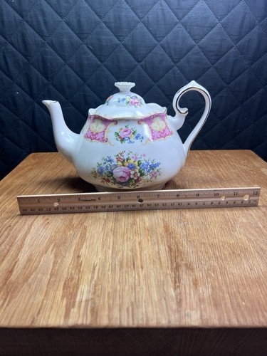 Royal Albert 1944 Lady Carlyle Teapot - Picture 10 of 10