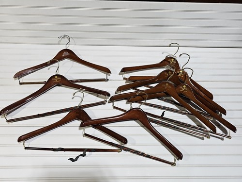 Tom James Pantalones/Pantalones/Traje/Perchas de abrigo de madera - Juego de 9 - Imagen 1 de 8