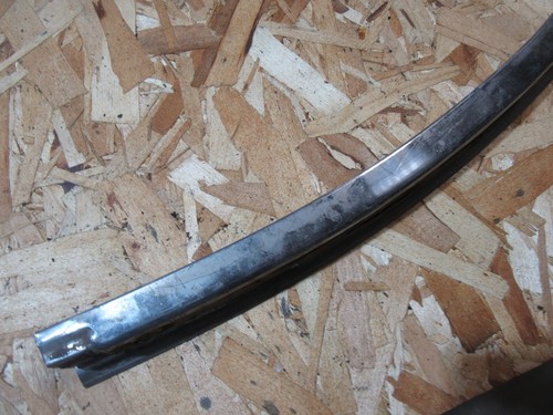 1960 Chevrolet Impala bubbletop quarter window roof weather seal trim molding D - Foto 6 di 7