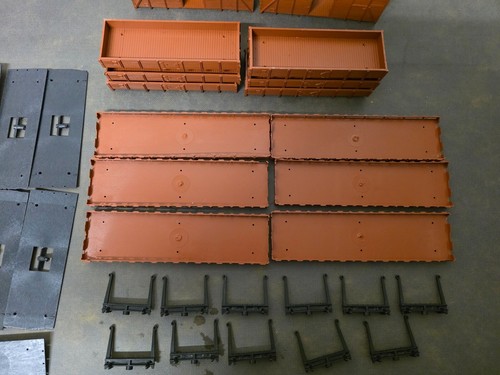 Spur 0 - 17 diverse Aufbauten von Güterwagen  + Halter -Platten usw. - LESEN - Picture 11 of 11