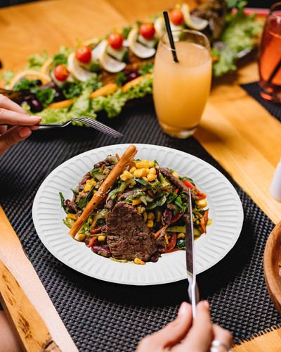 [600 pcs] 7" Round White Paper Plates Eco Friendly Disposable Plates Restaurant - Picture 7 of 17