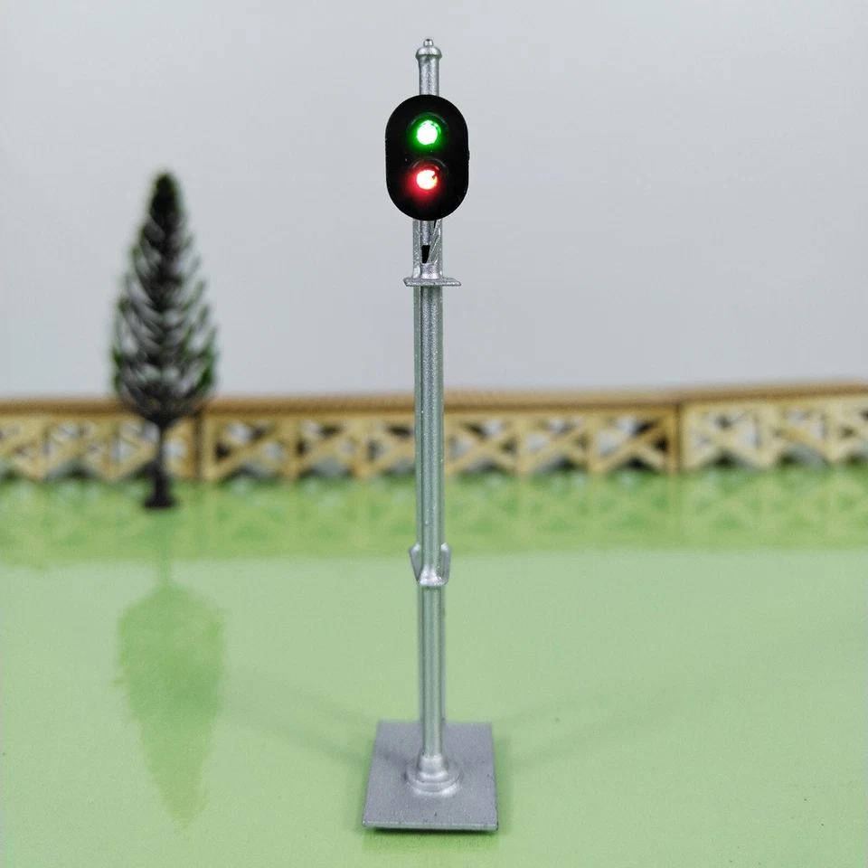 1 x HO scale model railroad 2 aspects block signal LED green/red silver #K02Sr - Image 4 of 4