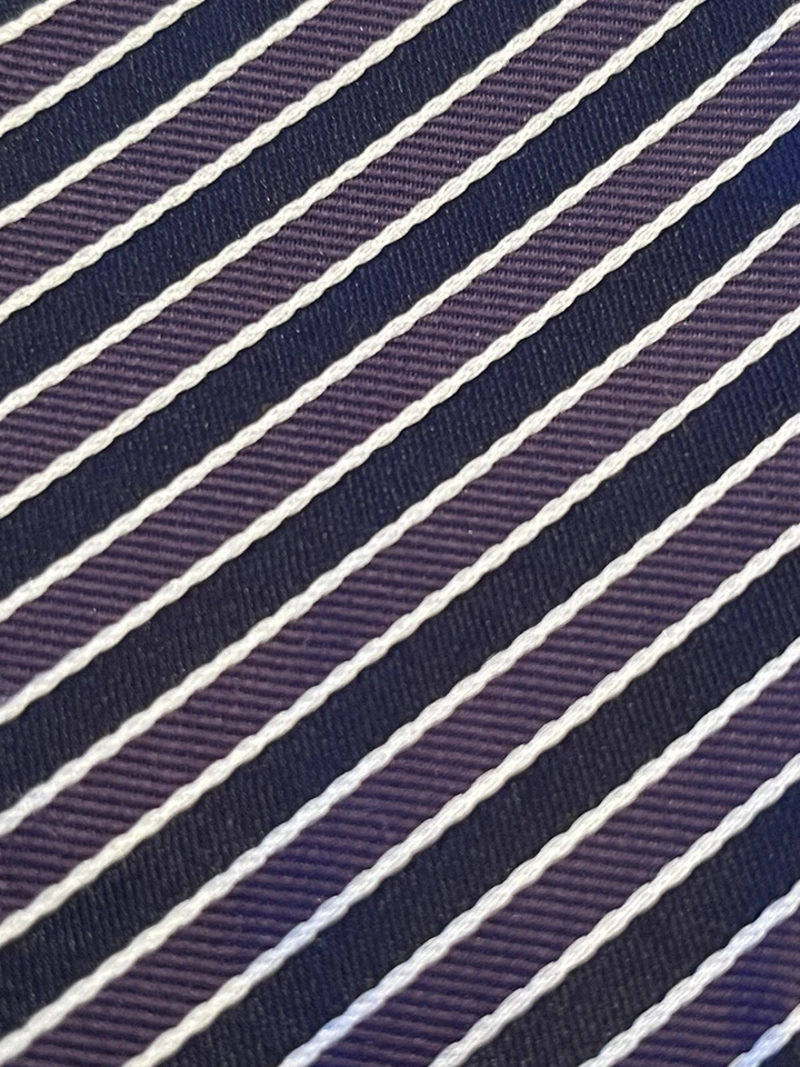 Pajarita Izod de poliéster púrpura para hombre hecha en China Foto 4 de 4