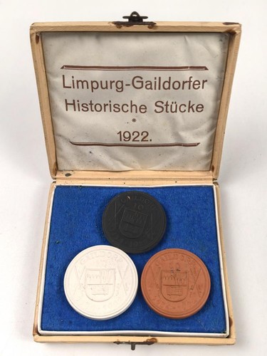 "Gaildorf 1434-1922" Drei Porzellanmedaillen in beschädigtem Etui " Limpurg Gail - Bild 2 von 9