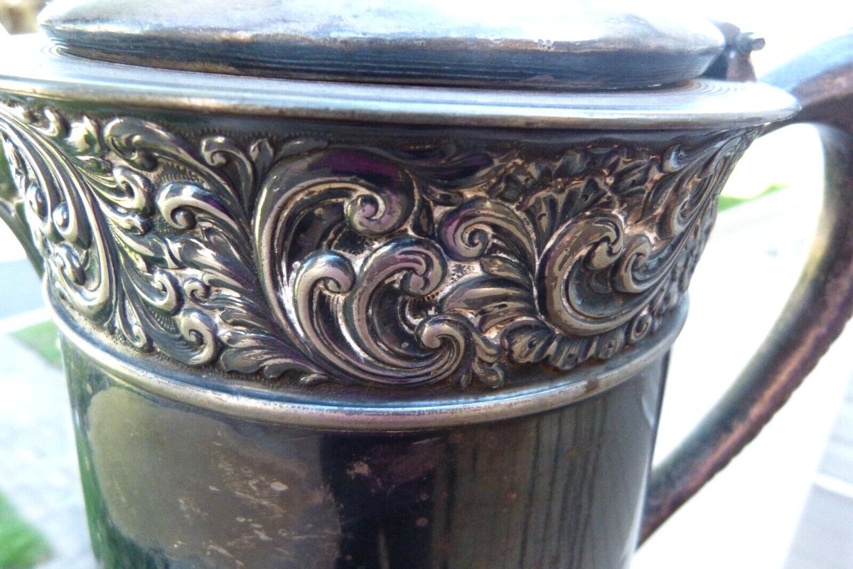 【MERIDEN】 フルーツプレート  ITALIEAN RENAISSANCE 1868 #27 MERIDEN B CO VICTORIAN ORNATE SILVERPLATE WATER