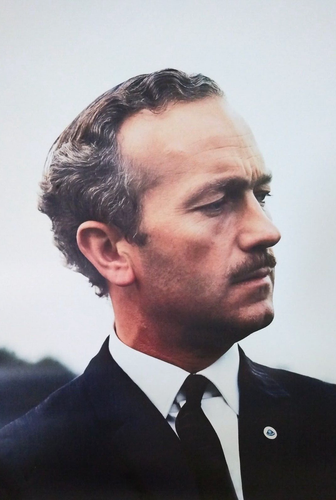 Colin Chapman Lotus Quality Custom Made Photography Print Poster 40"x29" - Picture 2 of 2