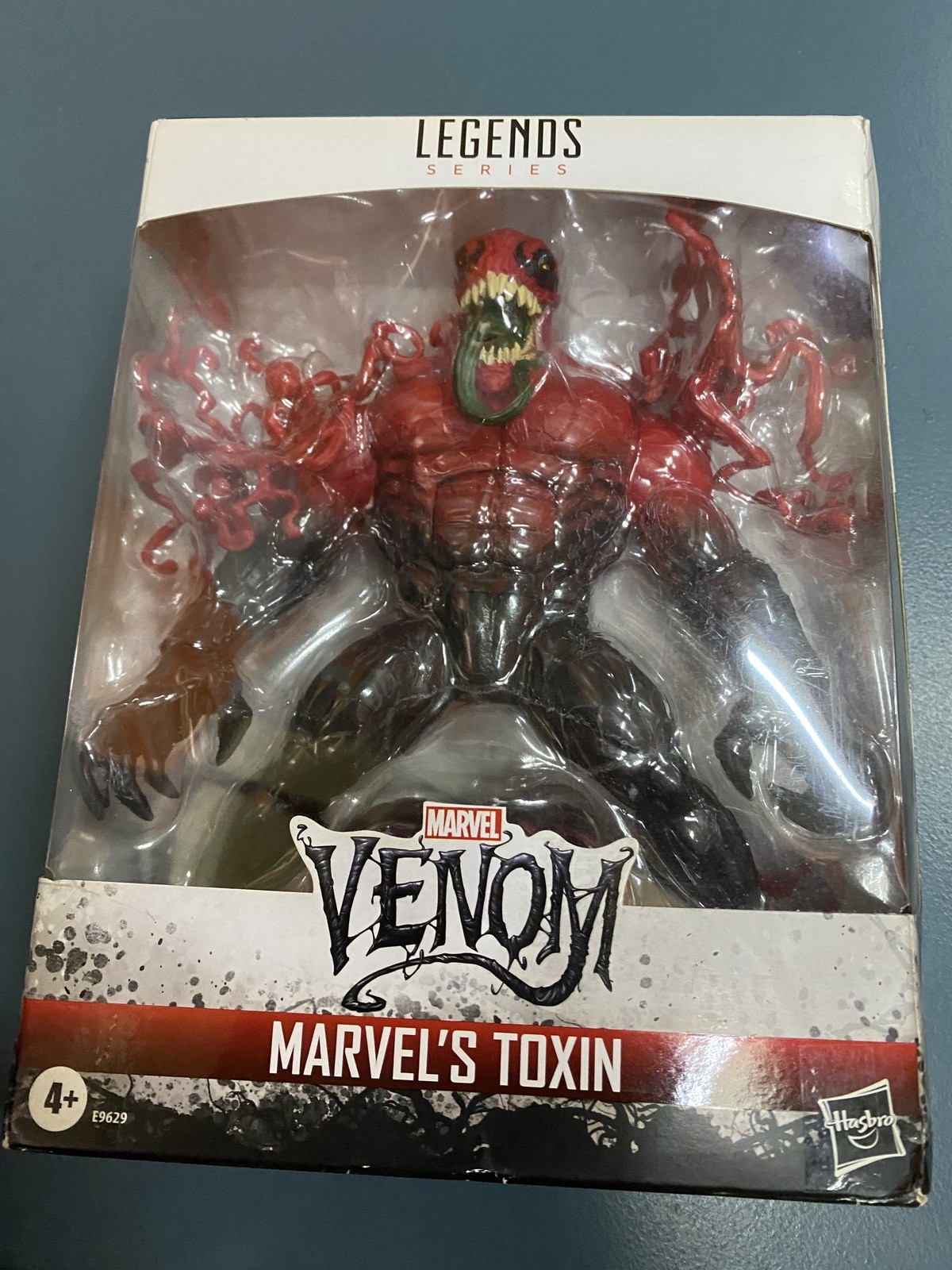 Marvel legends Токсин человека-паука от Хасбро 