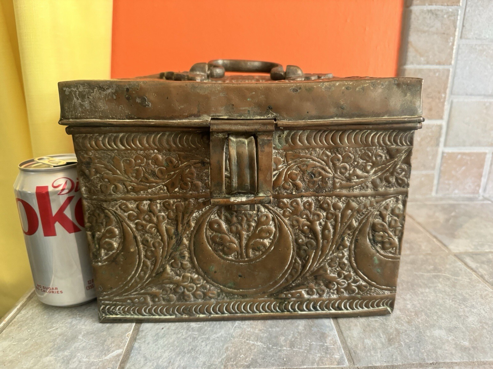 Picture 1 of 12