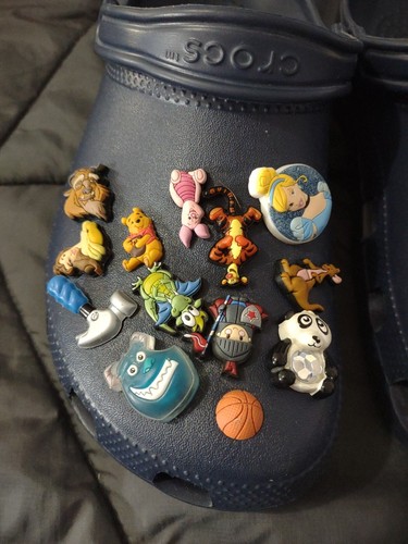 Crocs Classic Clogs With 26 Disney Charms M8 W10 - Picture 6 of 10
