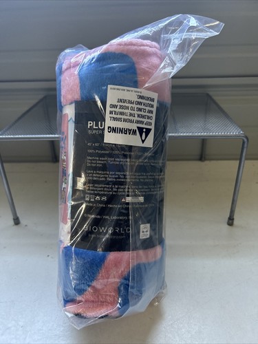 Kirby Fleece Throw Blanket - Picture 3 of 4