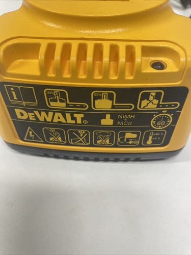 Dewalt 7.2-18v Tool Battery Charger DE9116 1 Hour NI-MH & NI-CD VGC - Picture 11 of 12